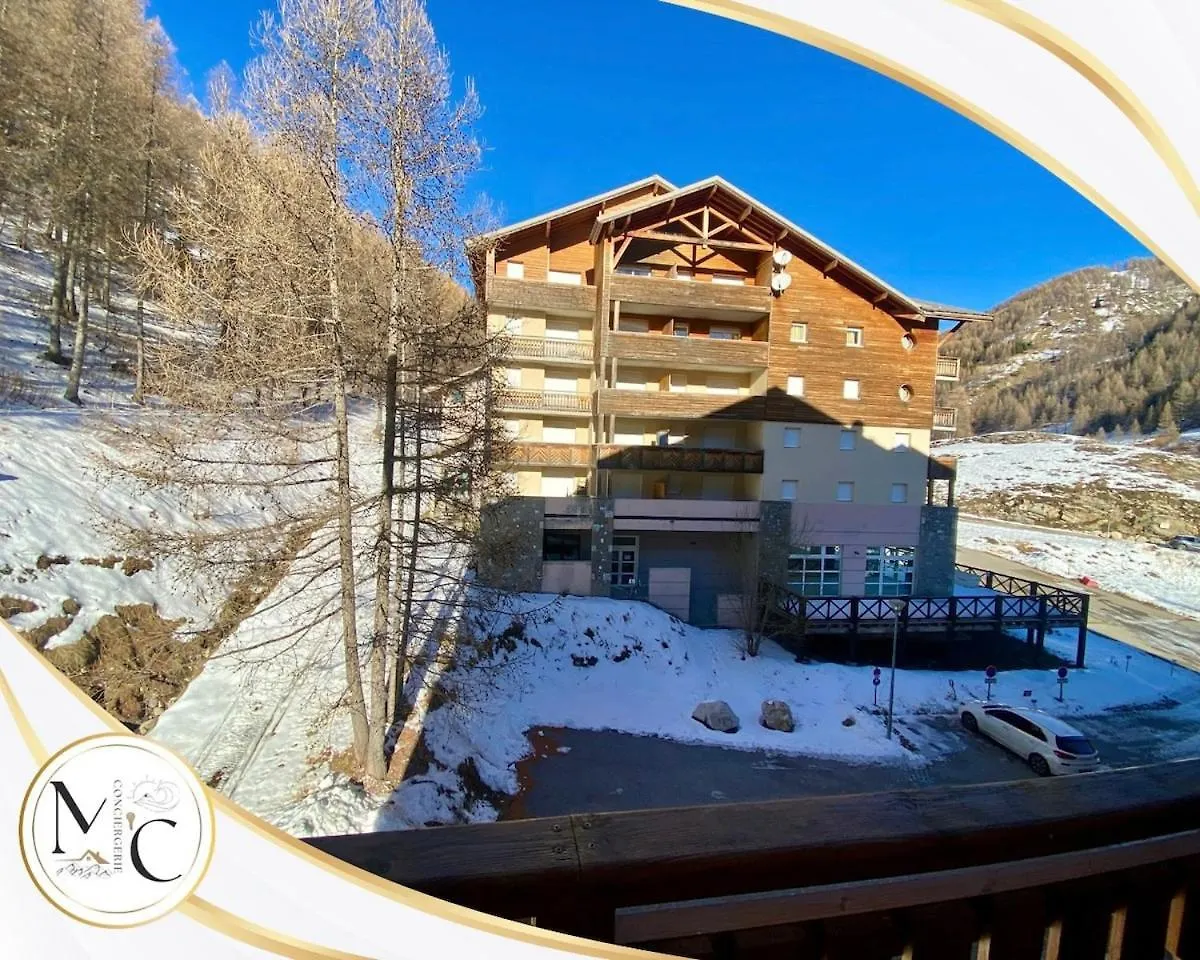 T2 Ski, Heated Pool, Hammam Allos Apartment